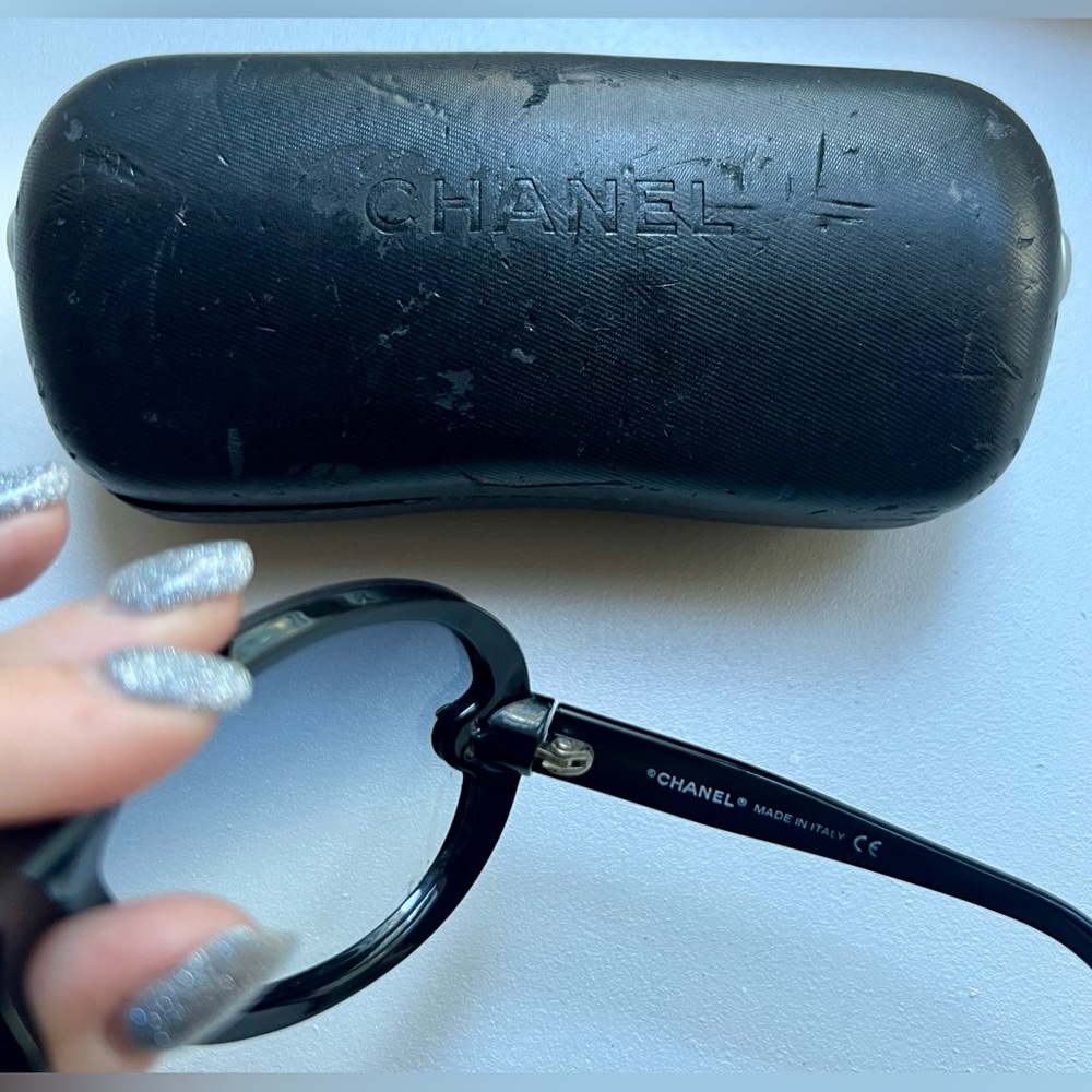 Chanel CC Black Sunglasses | Silver Tone Hardware with Chanel Case - Picture 7 of 12